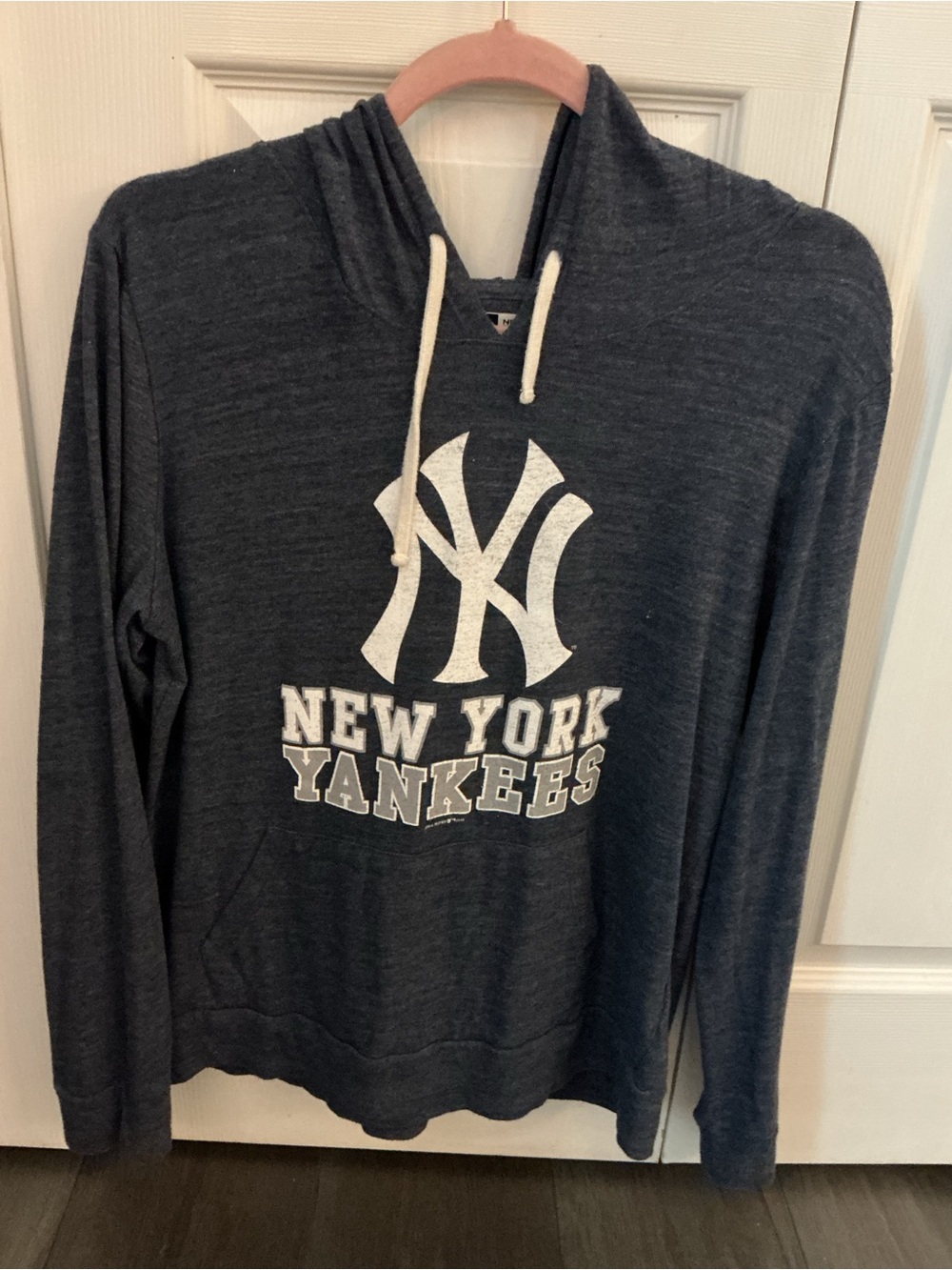 Women’s Yankees hoodie